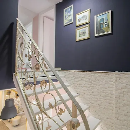 Вилла Luxurious House In Downtown Пловдив